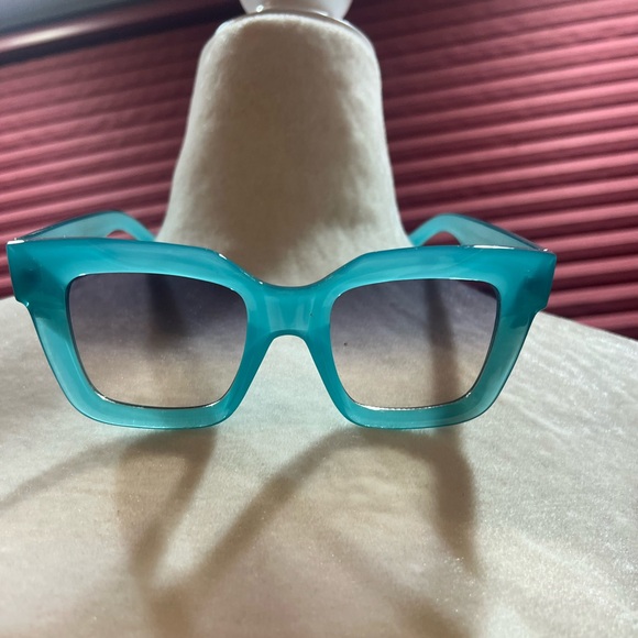 Stylish Blue Square Sunglasses